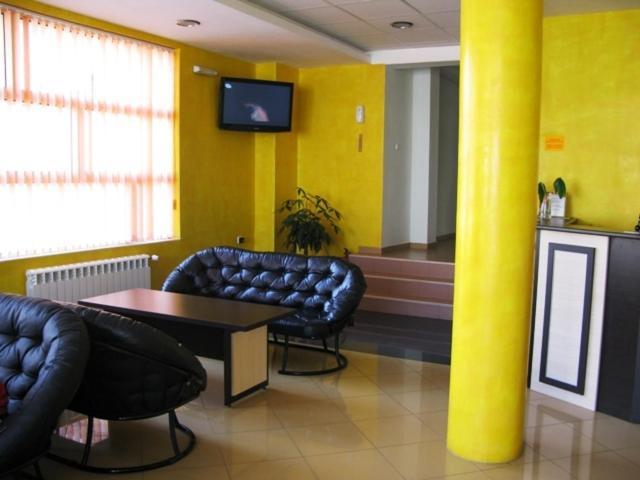 Hotel Nakra Radnevo Екстер'єр фото